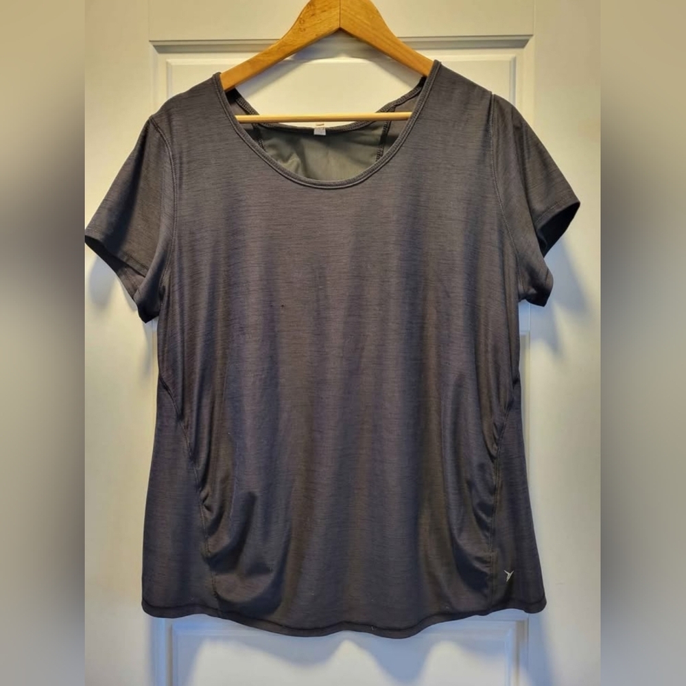 Size XL Maternity Old Navy Active Gray T-Shirt w/ Breathable Mesh Back Panel